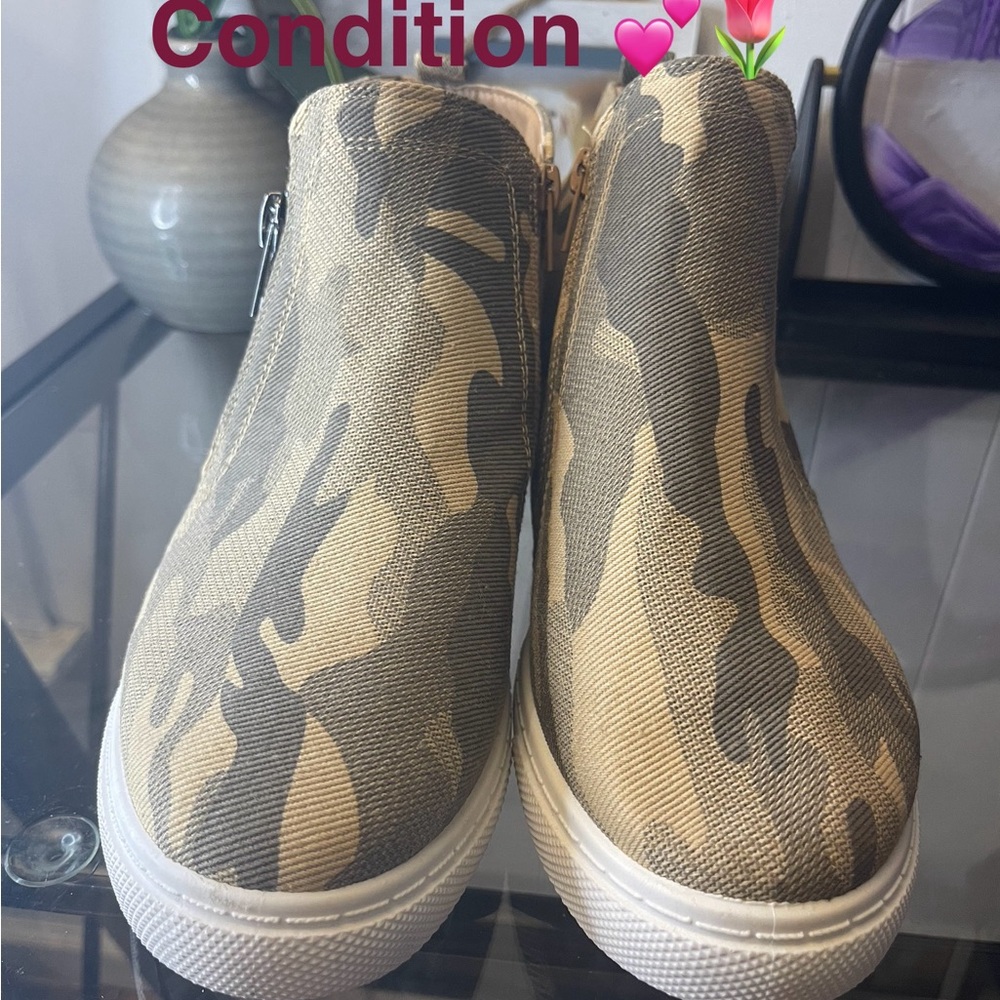 Outwoods Camouflage Slip-On Sneakers